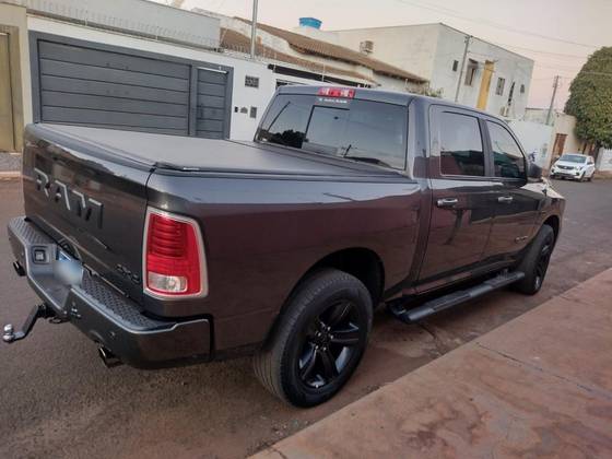 RAM 1500 5.7 V8 GASOLINA REBEL CD 4X4 AUTOMÁTICO